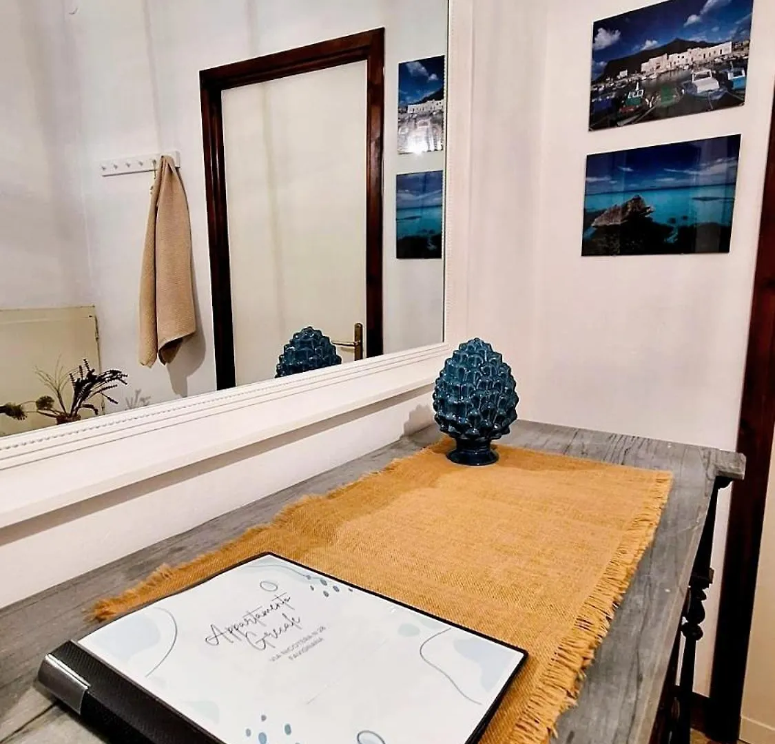 Apartment Appartamento Grecale Favignana